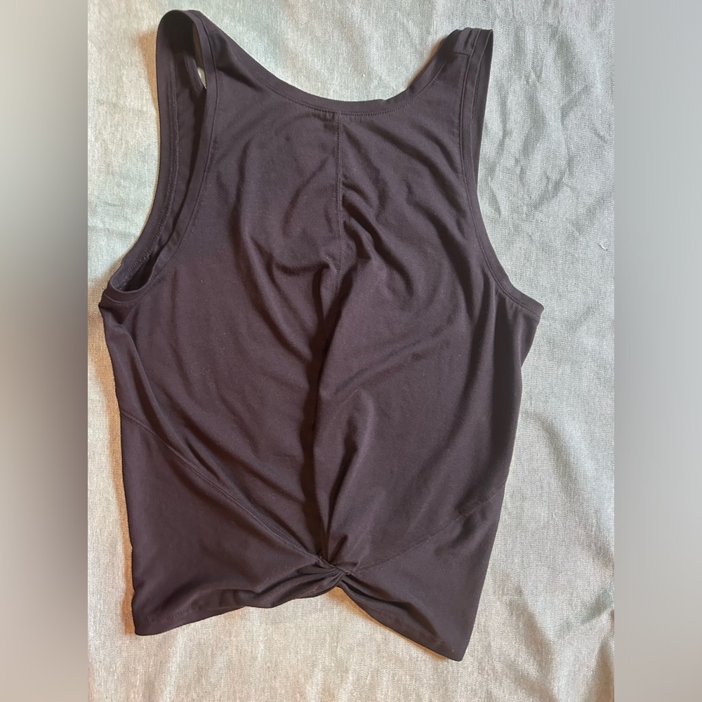 Athleta twist front tank- black. Size small.